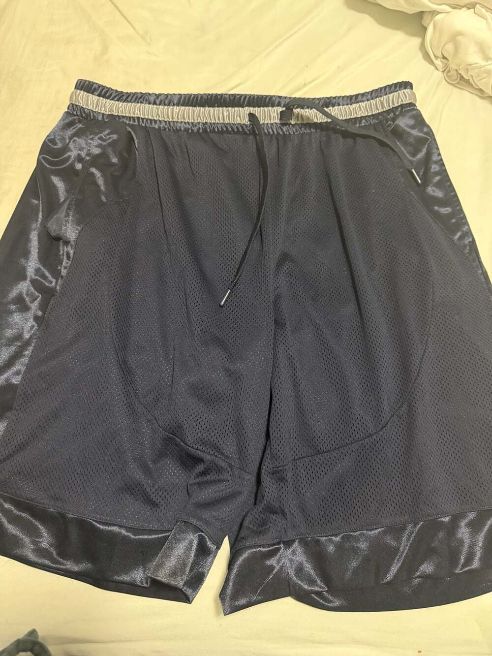 AND1 Men's All Court Mesh Basketball Shorts Black and Navy - Picture 2 of 5